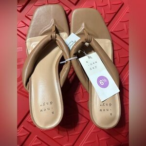 A New Day Women's Sandals Size 6 1/2 Brown Elvis Slip-on Pump 2” heel NEW
